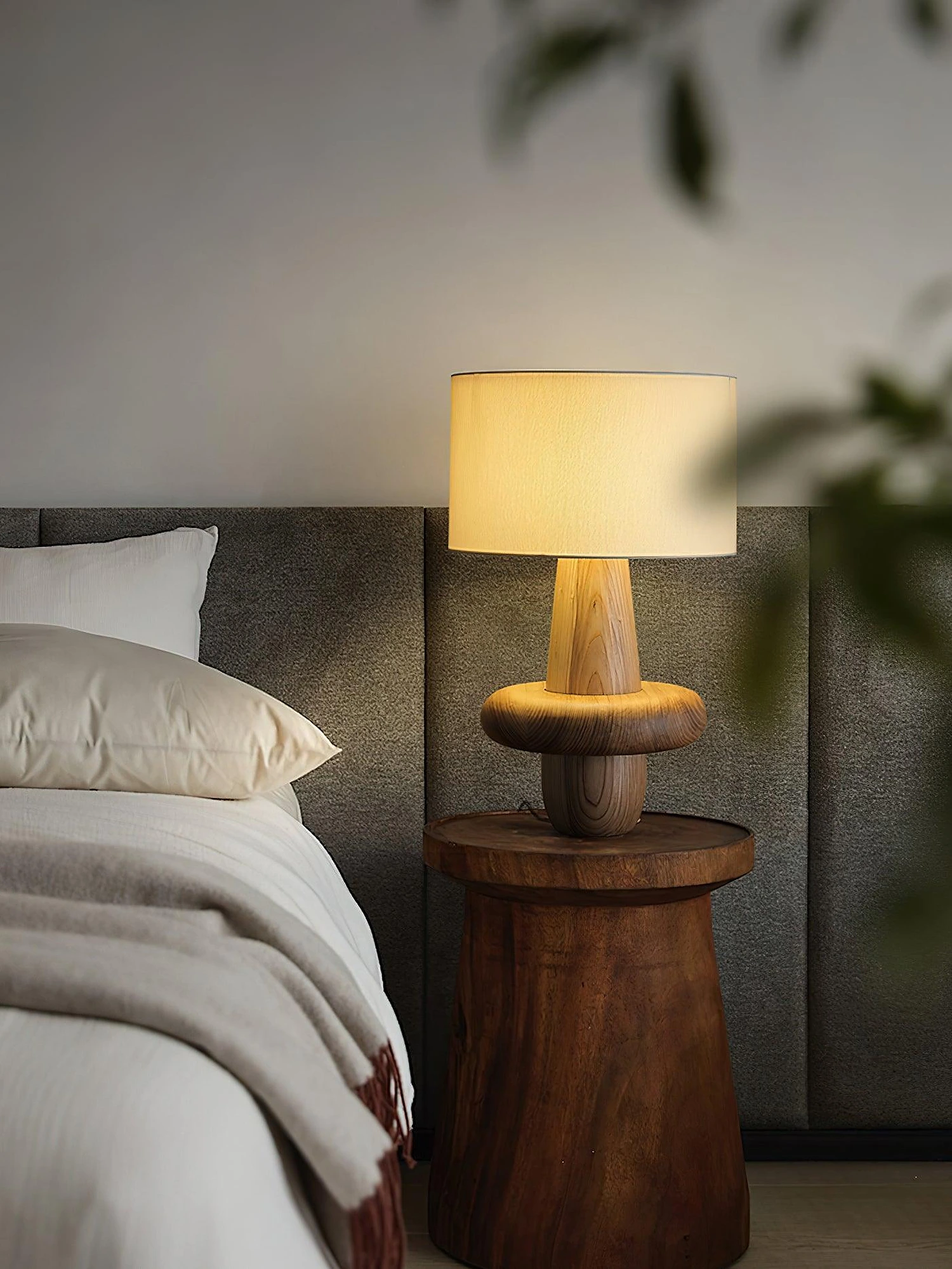 Buddha Til Table Lamp - Image 11
