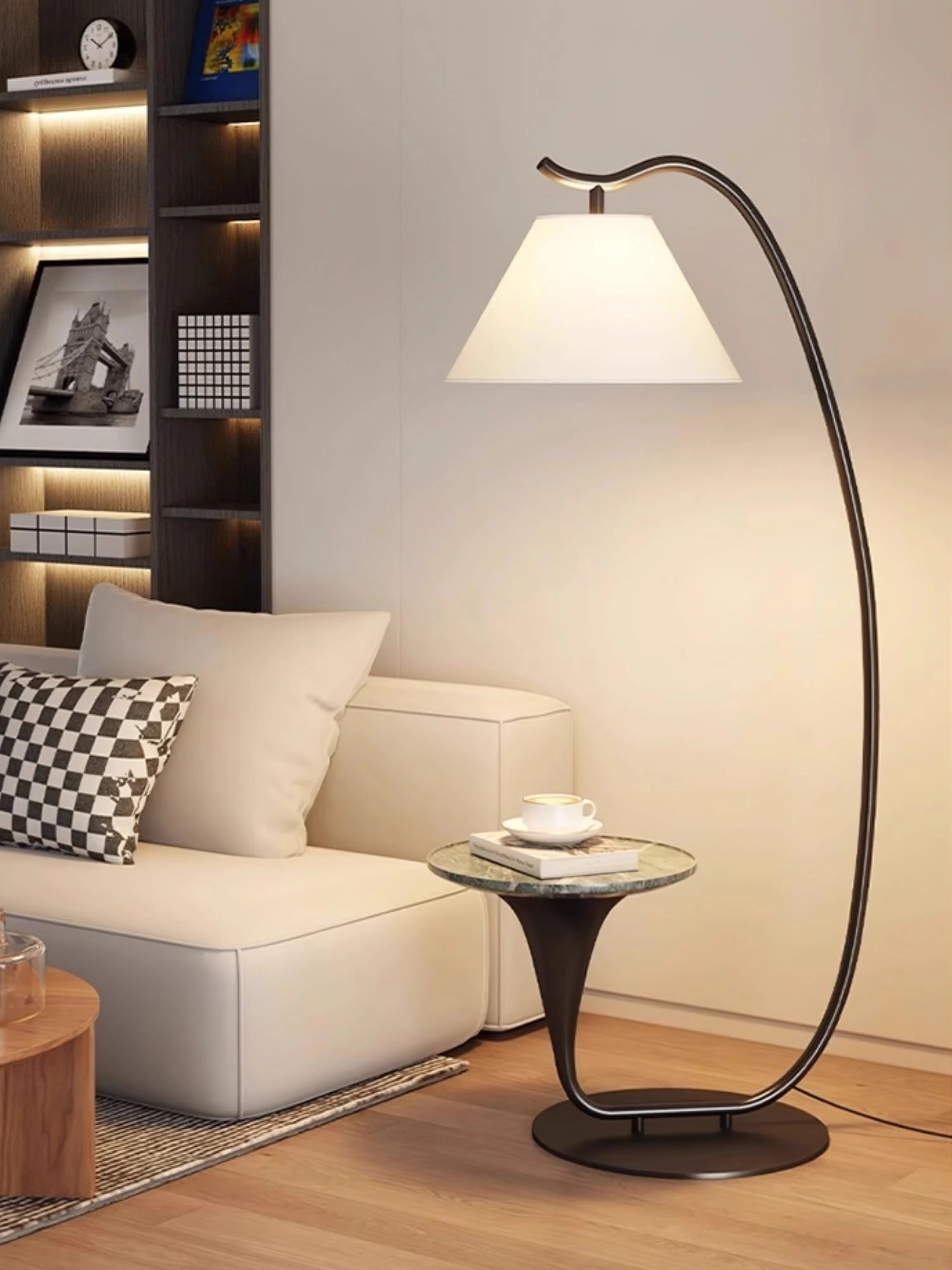 Curvature Floor Lamp - Image 2