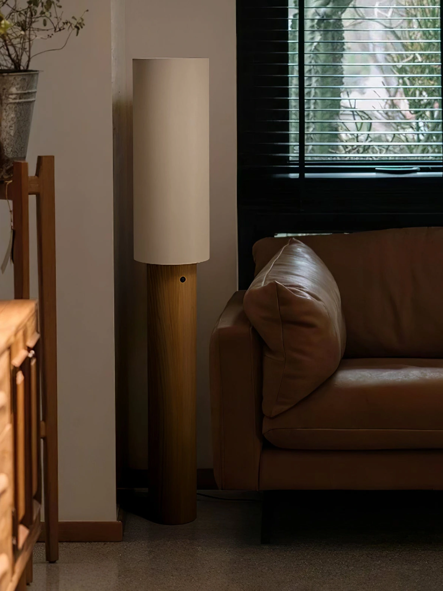 Elara Wood Floor Lamp - Image 15