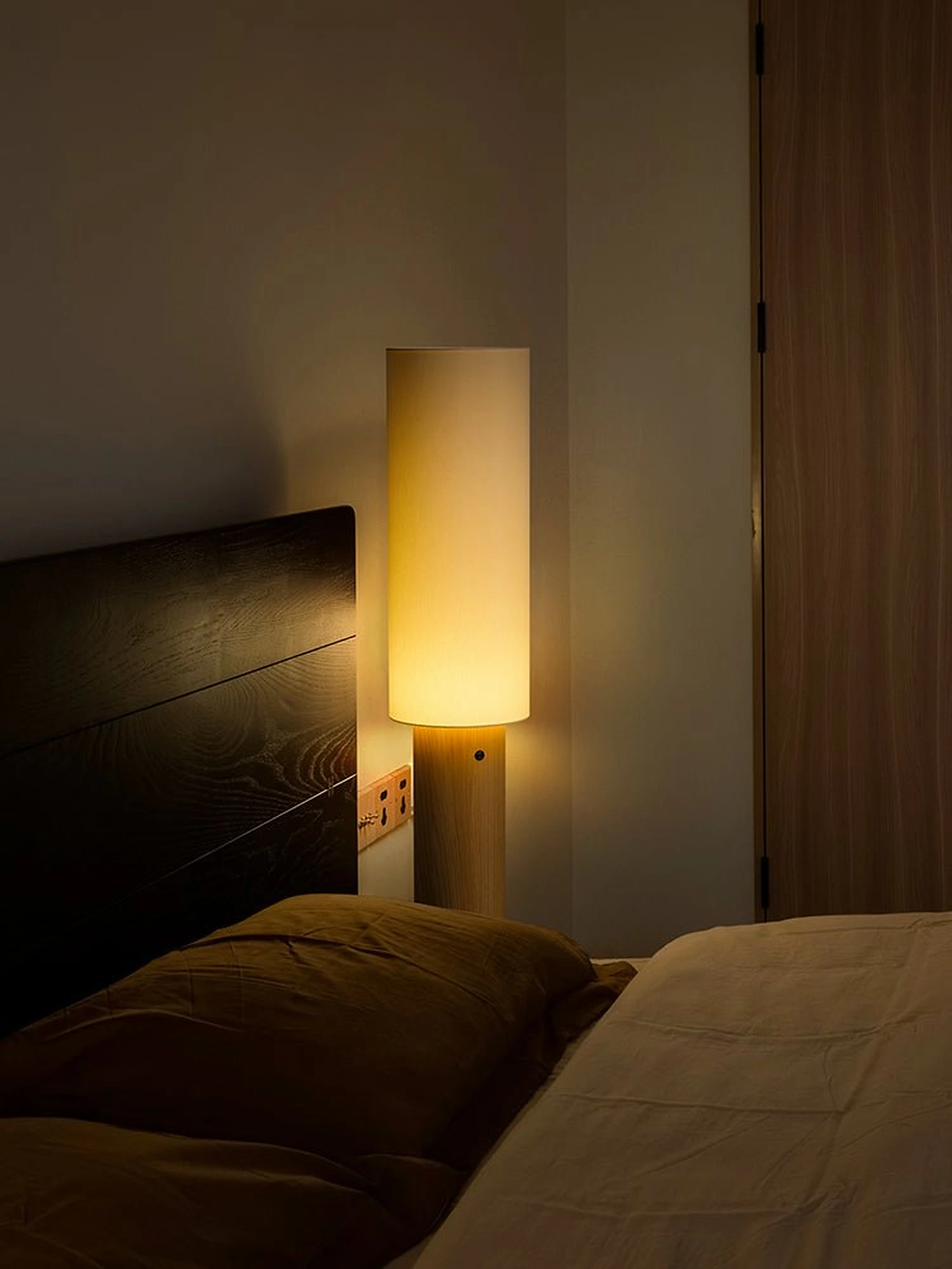 Elara Wood Floor Lamp - Image 3