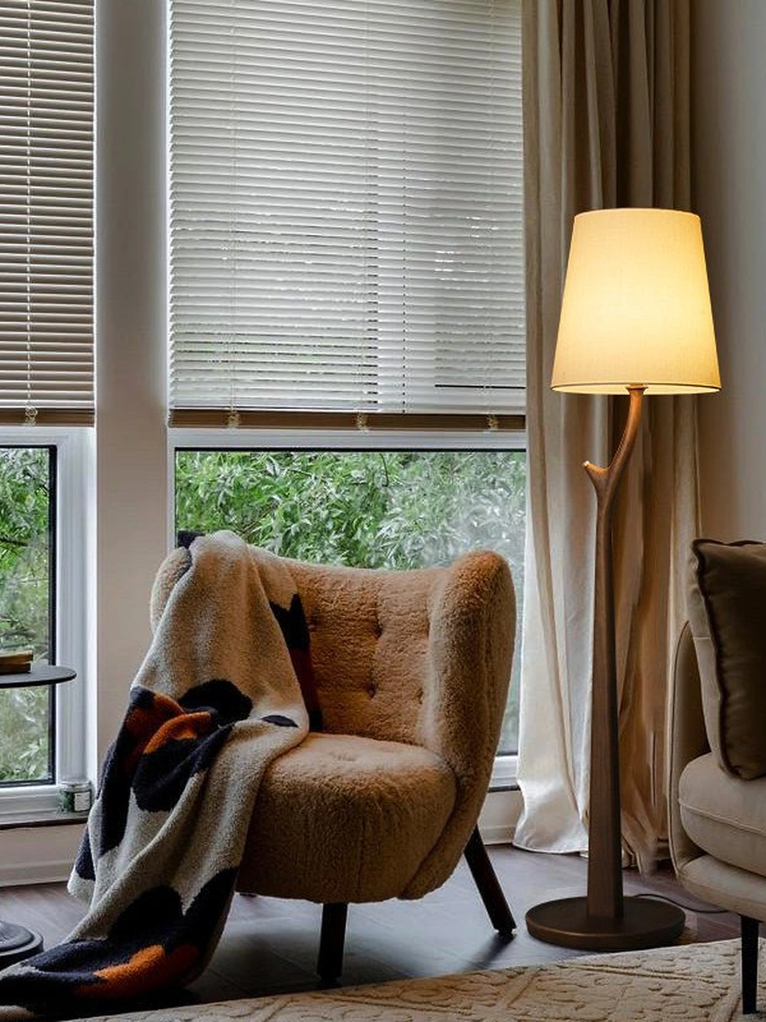 Elowen Floor Lamp - Image 14