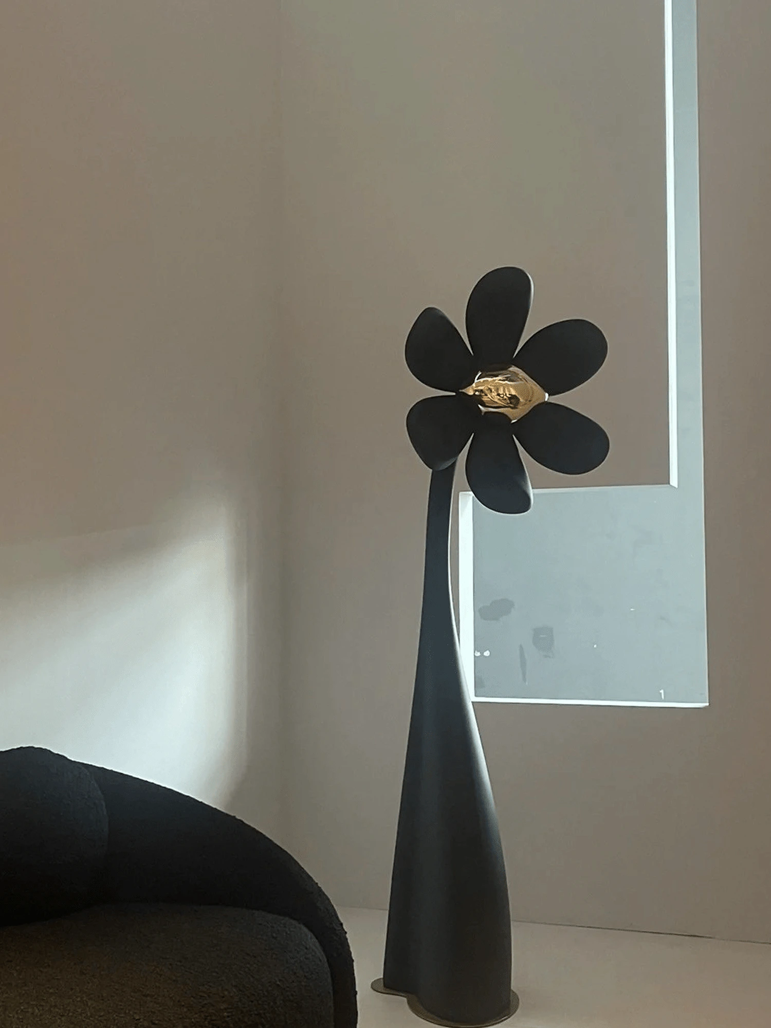 Fleur Sculpture Floor Lamp - Image 11