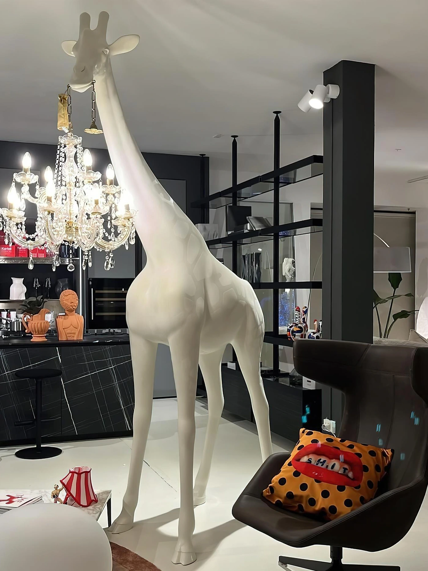 Giraffe Sculpture Floor Lamp - Image 5