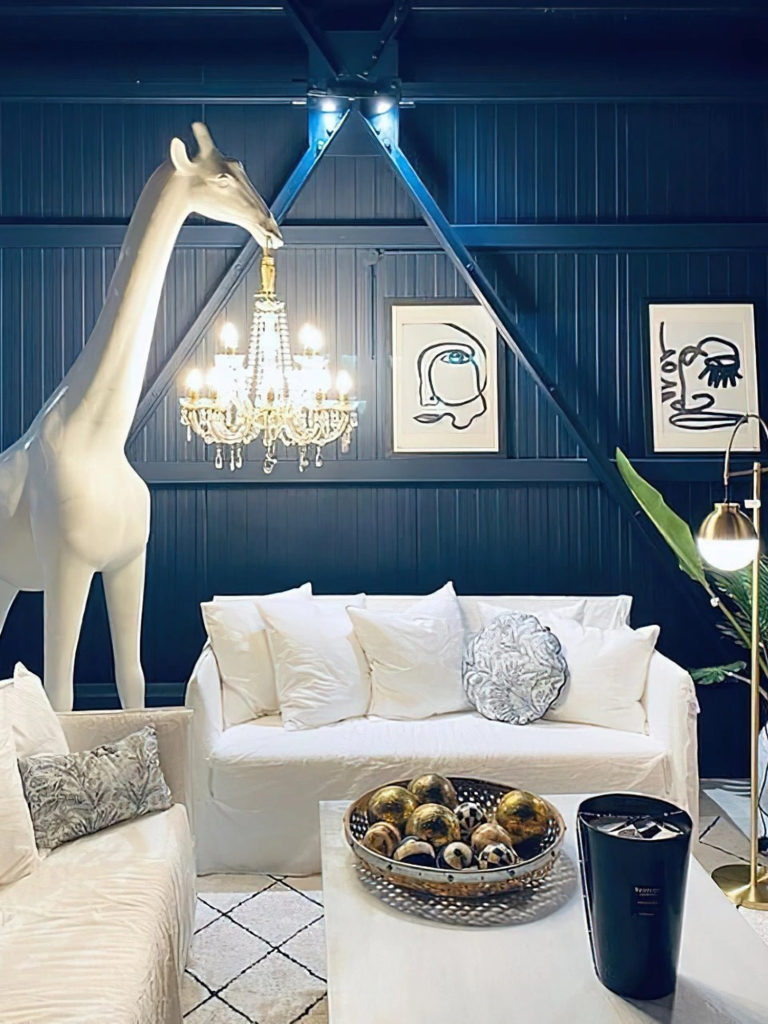 Giraffe Sculpture Floor Lamp - Image 7