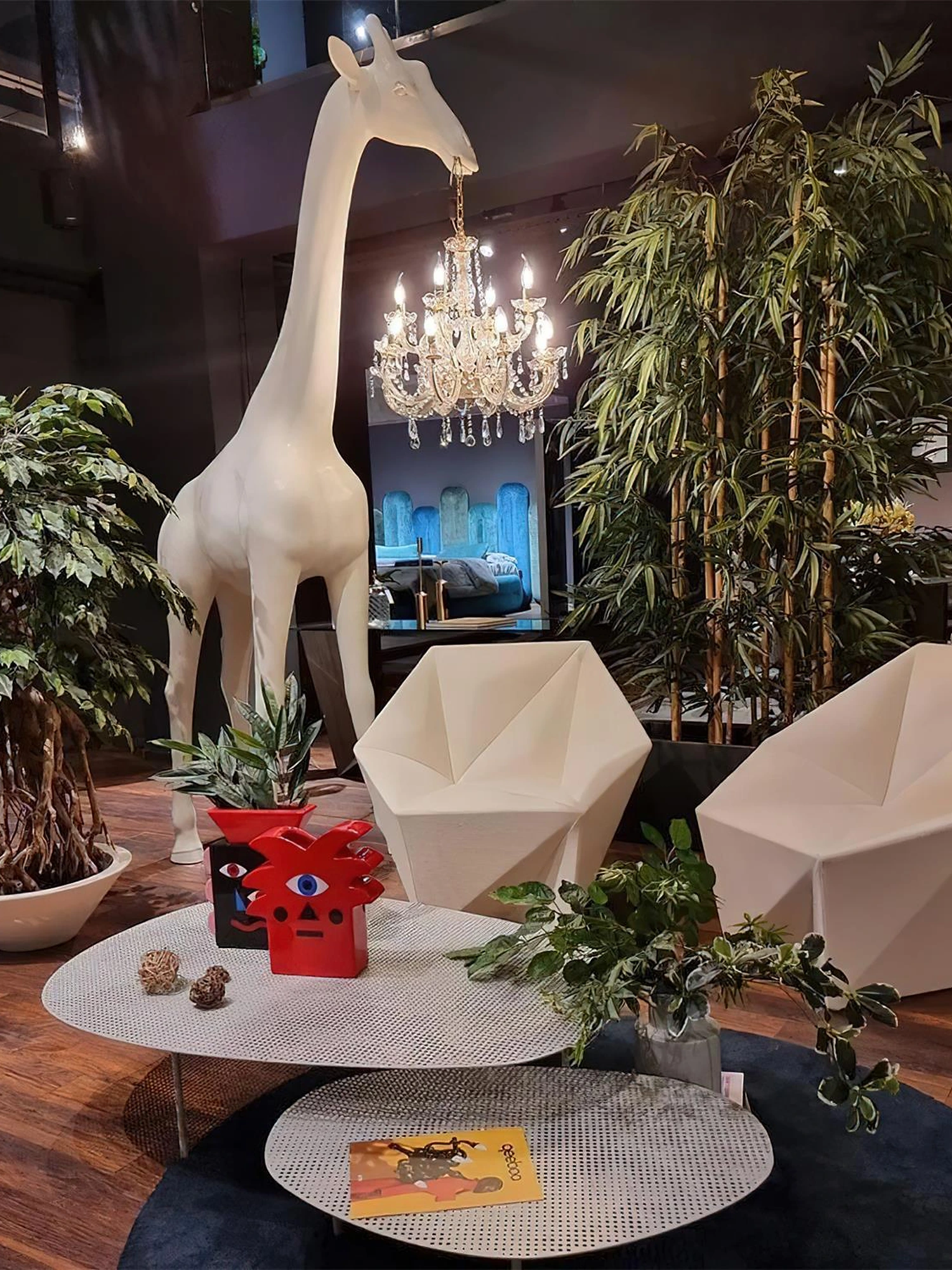Giraffe Sculpture Floor Lamp - Image 8