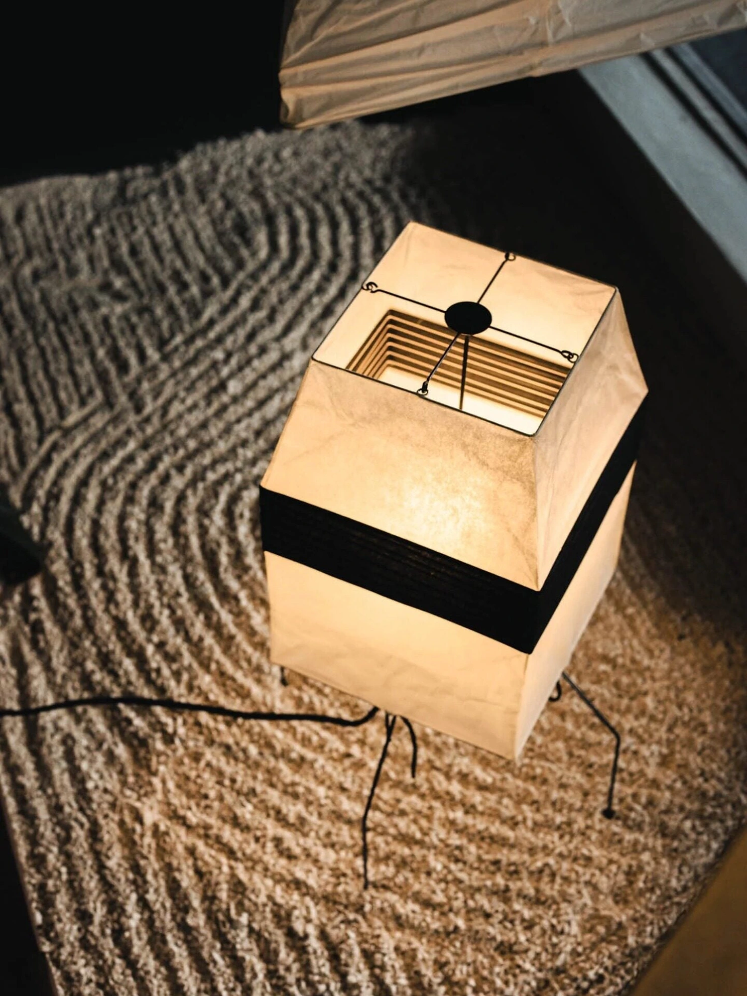 Kumo Paper Shade Table & Floor Lamp - Image 9