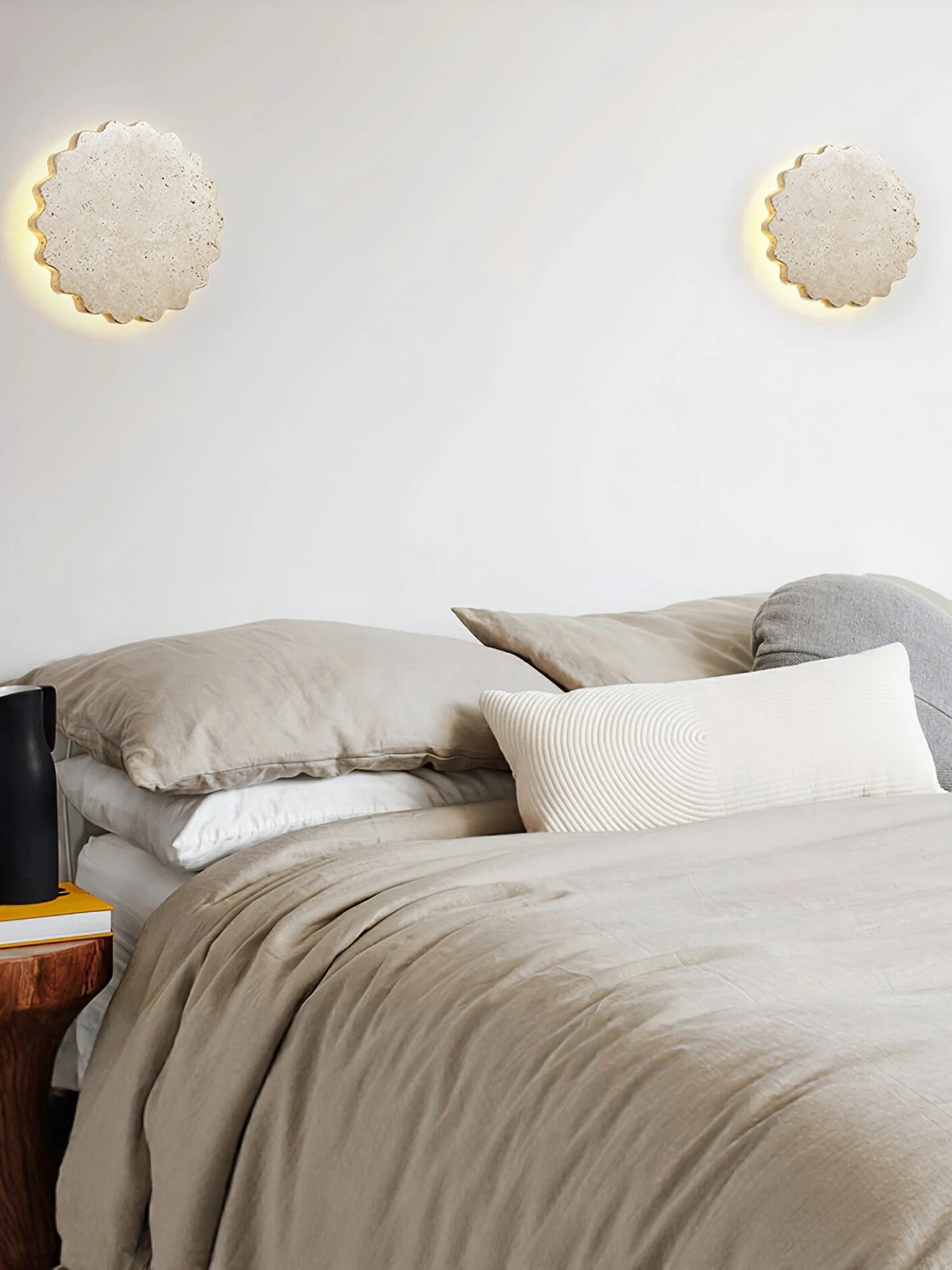 Luna Scallop Wall Sconce - Image 3