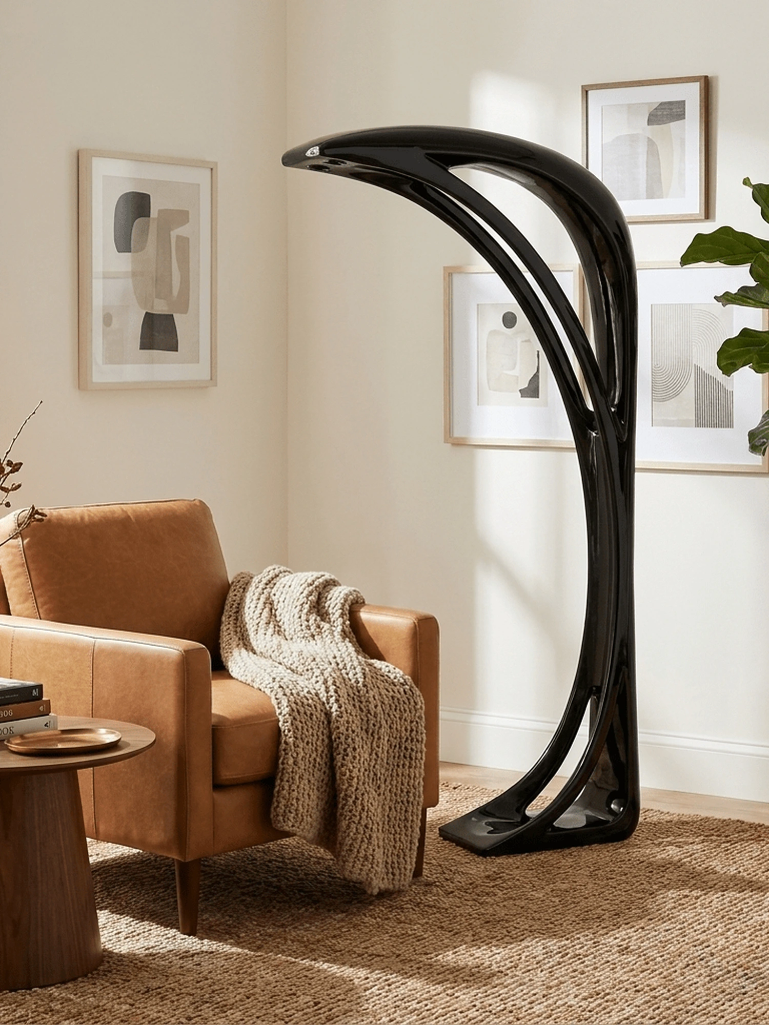 Obsidian Curve Floor Lamp - Image 2