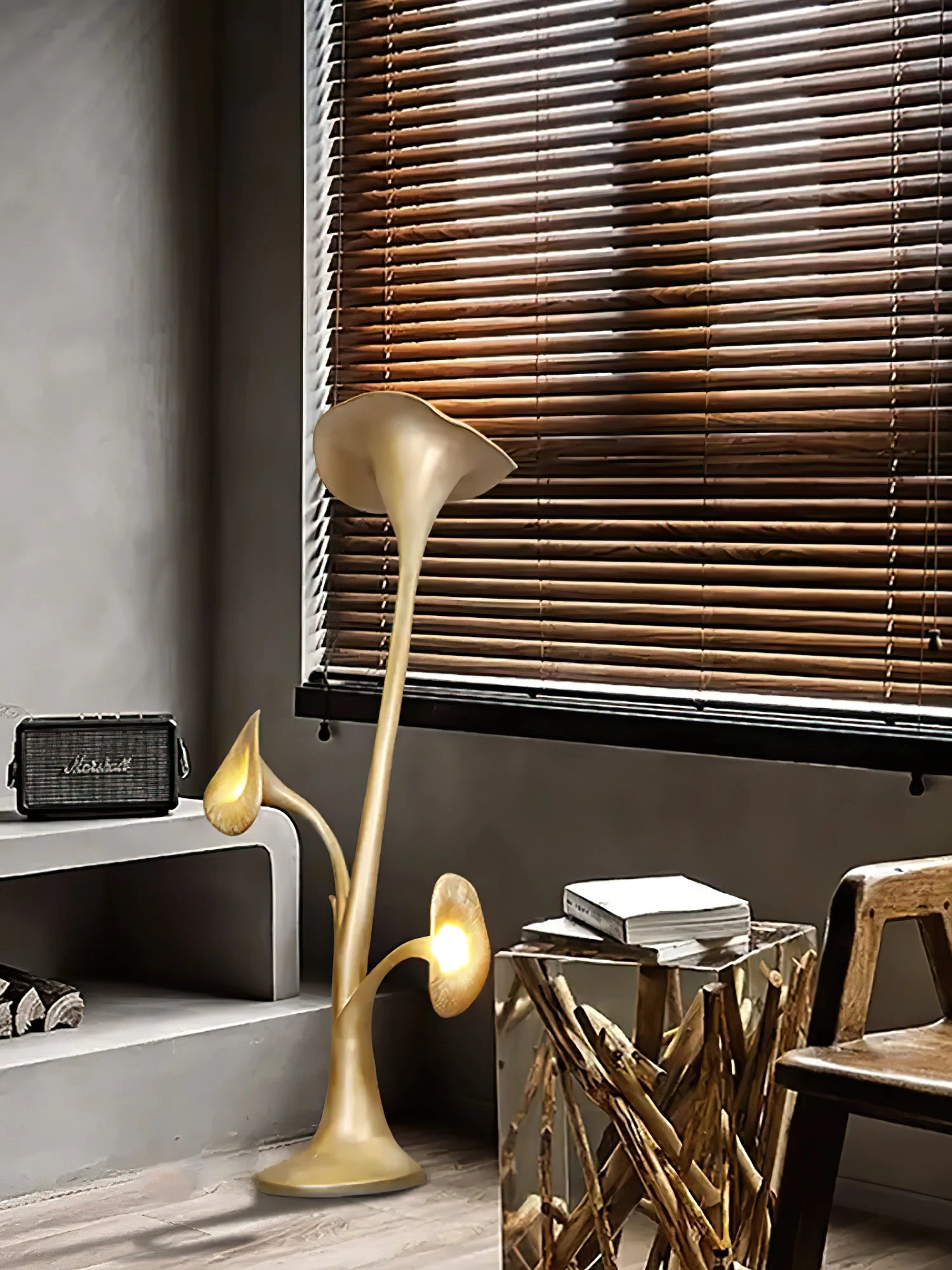 Petunia Sculpture Floor Lamp - Image 3