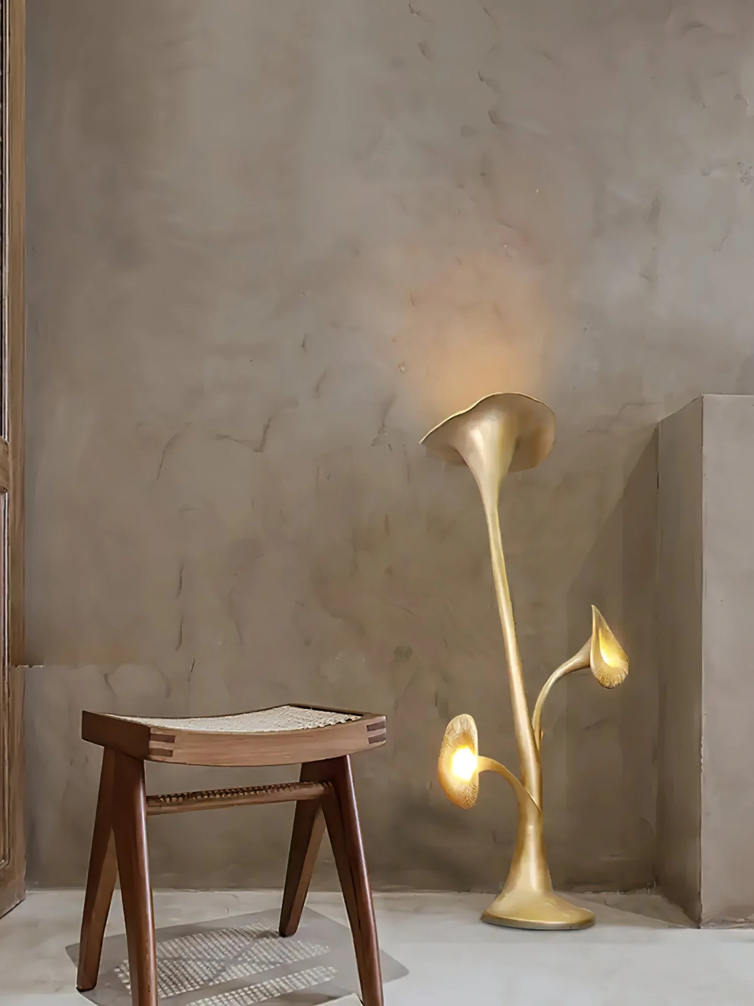 Petunia Sculpture Floor Lamp - Image 5