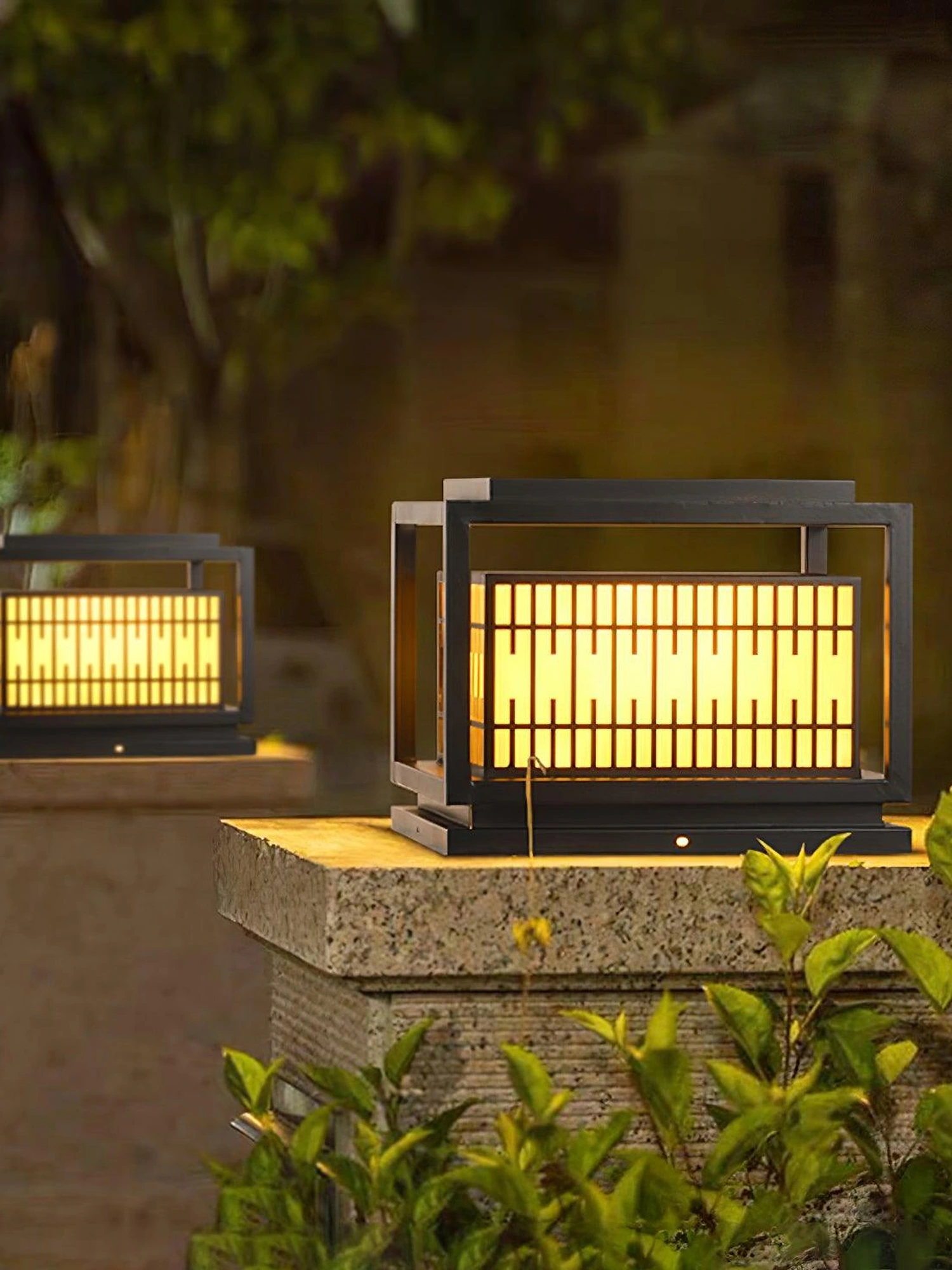 Window Grille Outdoor Post Light - Image 8