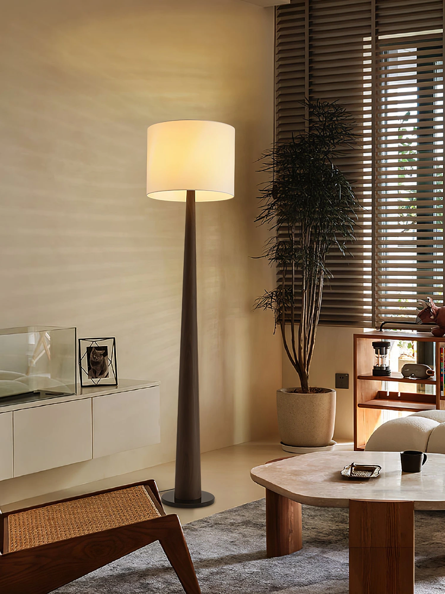 Zhanming Floor Lamp - Image 2